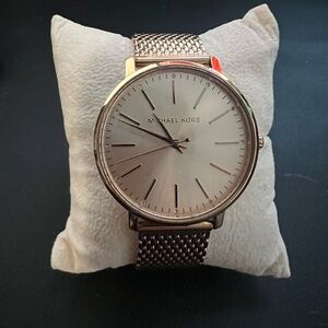MICHAEL Michael Kors Silver Watch with Minimalist Design and Mesh Band